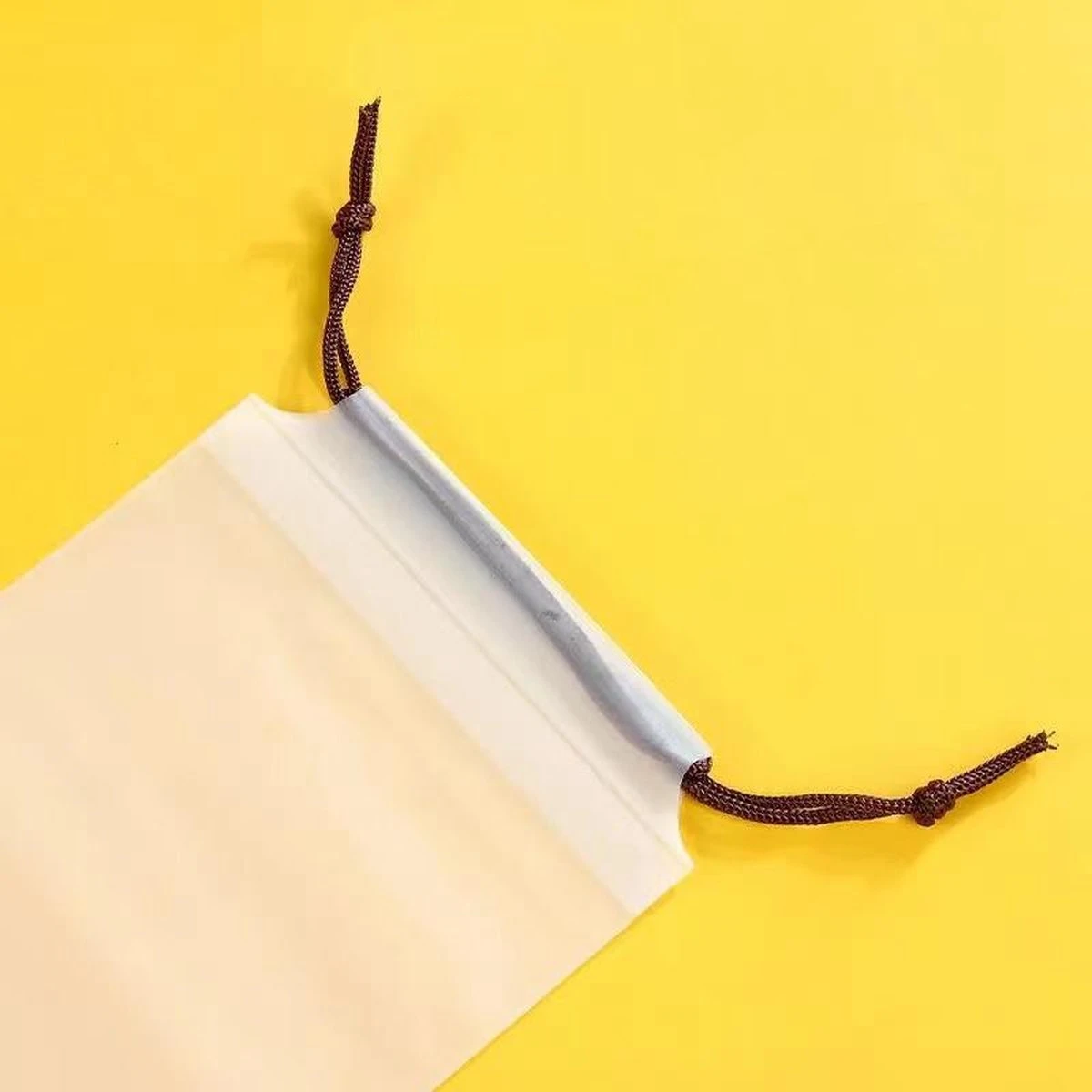 Merkloos Draagbare Paraplu Trekkoord Opbergtas – Herbruikbaar En Doorschijnend. 4 Merkloos Draagbare Paraplu Trekkoord Opbergtas – Herbruikbaar En Doorschijnend. - Afbeelding 2