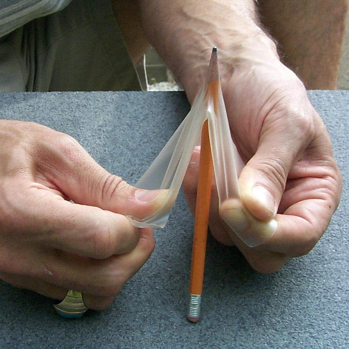 Tear - Aid - Reparatiemiddel - Type A En B Zakje - Combideal 5 Tear - Aid - Reparatiemiddel - Type A En B Zakje - Combideal - Afbeelding 3