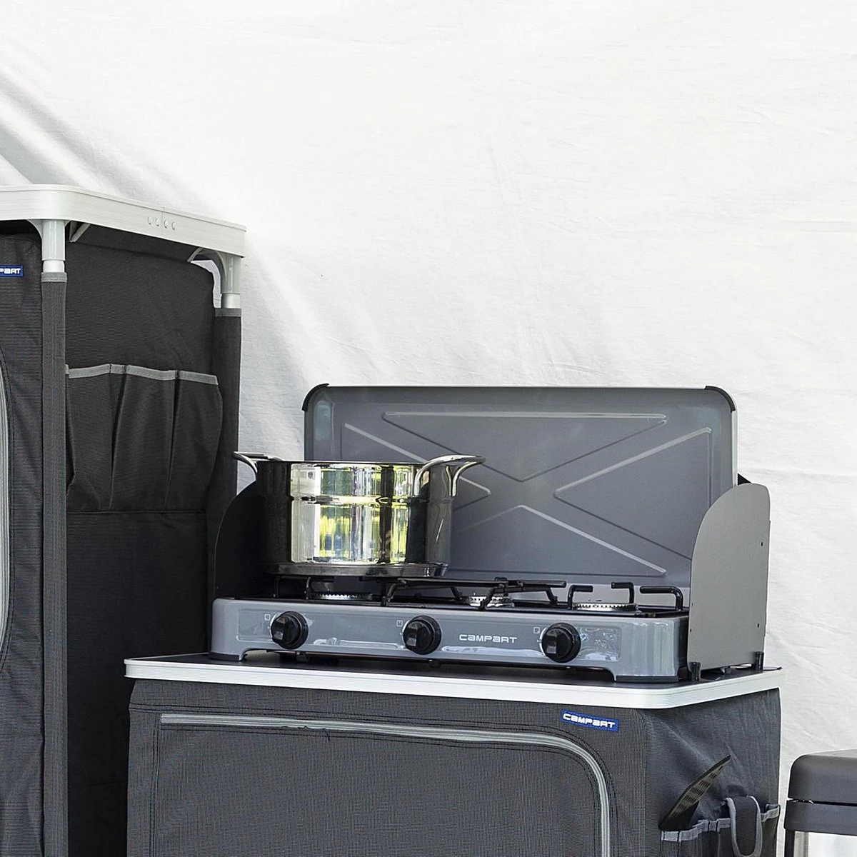 Campart Campingkooktoestel GA-8403 - Gas Kooktoestel 3 Pits - Kookplaat Kamperen - Grijs 7 Campart Campingkooktoestel GA-8403 - Gas Kooktoestel 3 Pits - Kookplaat Kamperen - Grijs - Afbeelding 5