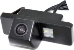 Achteruitrijcamera Op Plek Van Kentekenverlichting (zonder Display) / 658x462 Pixels / Kleur