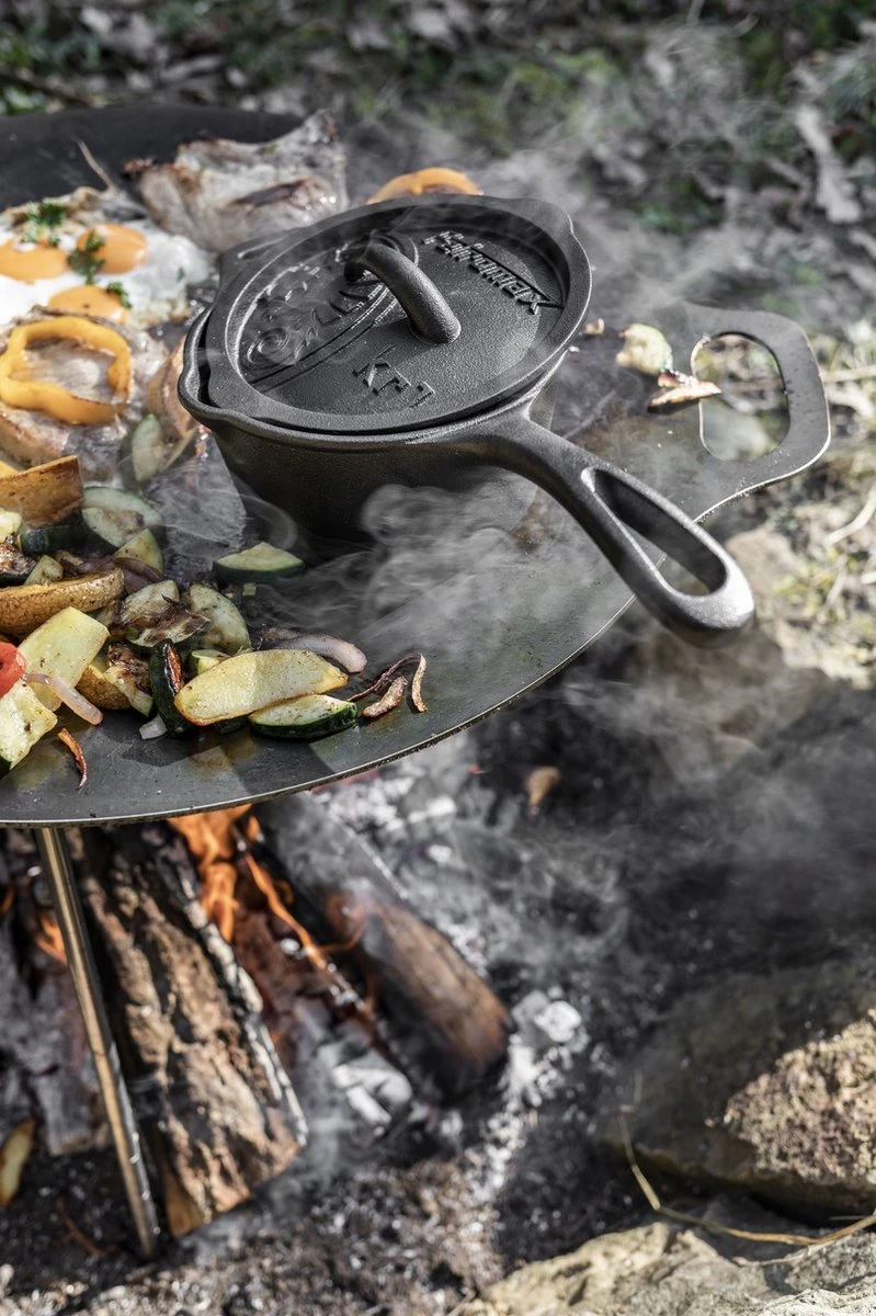 Petromax KR1 Gietijzeren Steelpan Met Deksel (1 Liter) 11 Petromax KR1 Gietijzeren Steelpan Met Deksel (1 Liter) - Afbeelding 9